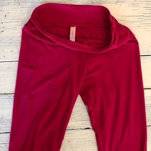 LulaRoe Dark Pink Leggings